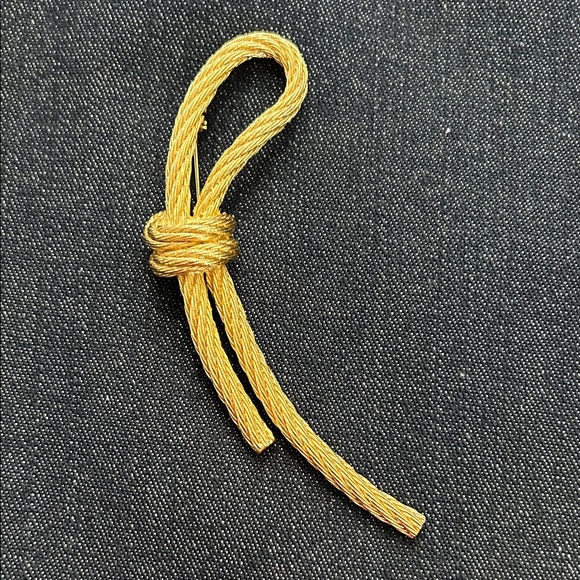 Gold Knot Rope Accessory - Picture 1 of 4